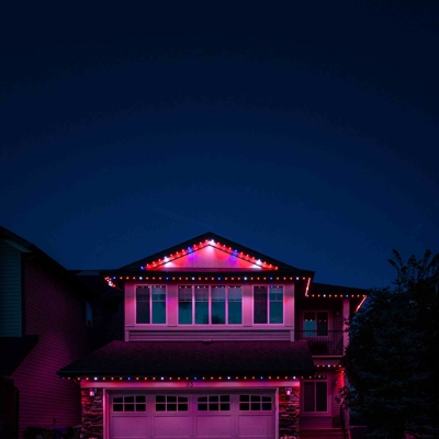 Permanent residential roofline lighting Photo
