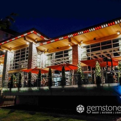 Permanent commercial roofline lighting Photo