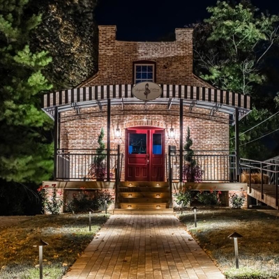 Store Exterior Lighting Photo