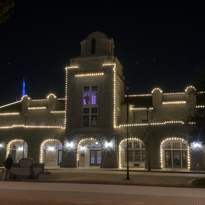 Holiday lighting on exterior building Photo