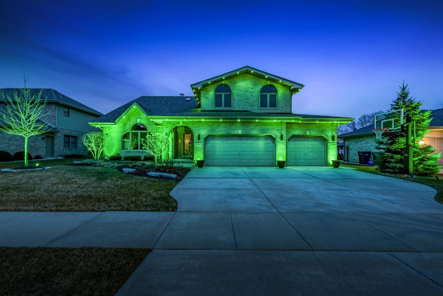 permanent roofline lighting installation in North Royalton, OH
