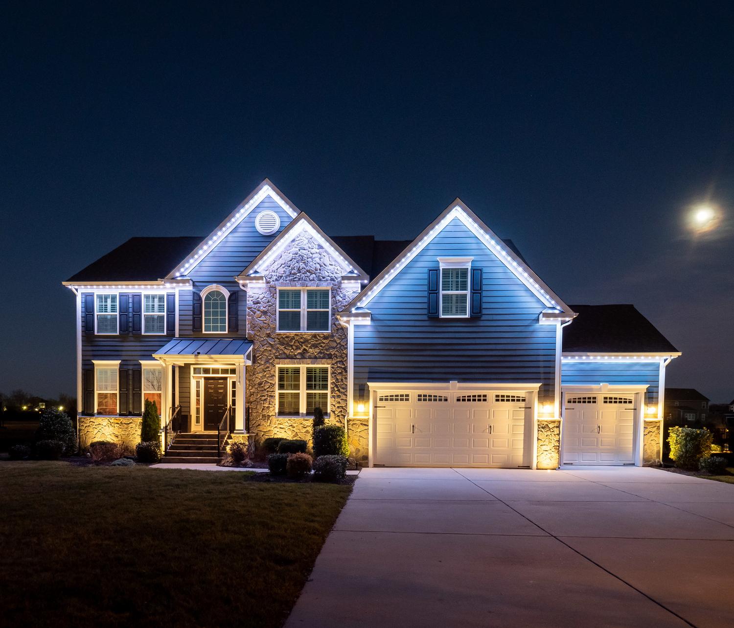 permanent roofline lighting installation in Cuyahoga Falls, OH