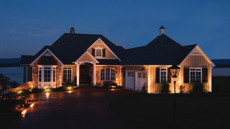 Outdoor Curb Appeal Lighting on Home