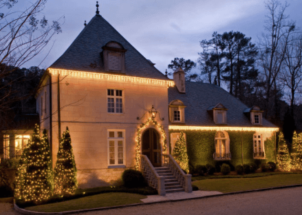 Outdoor holiday lighting