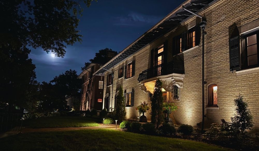 house uplighting near me St. Louis