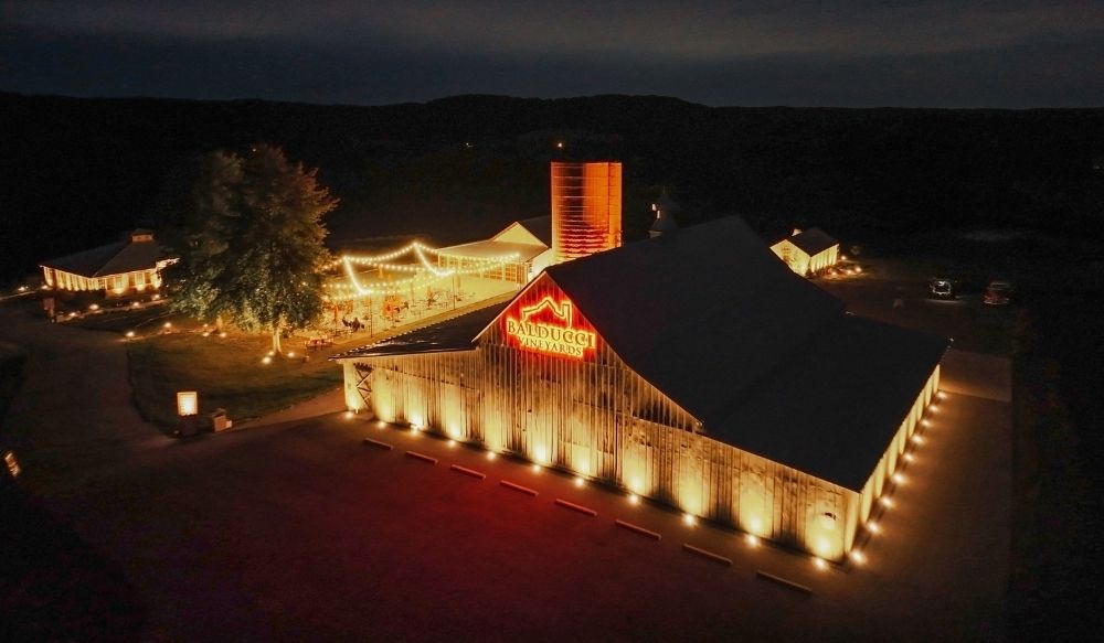 commercial landscape lighting, outdoor lights commercial