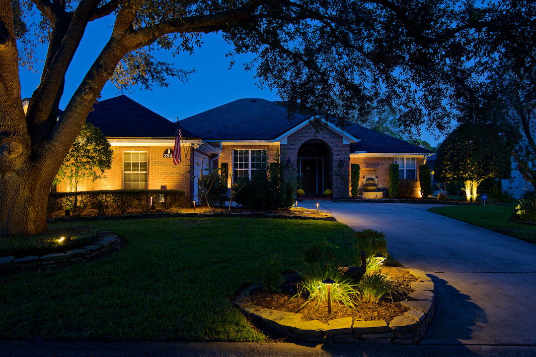 Architecture and landscape lighting 