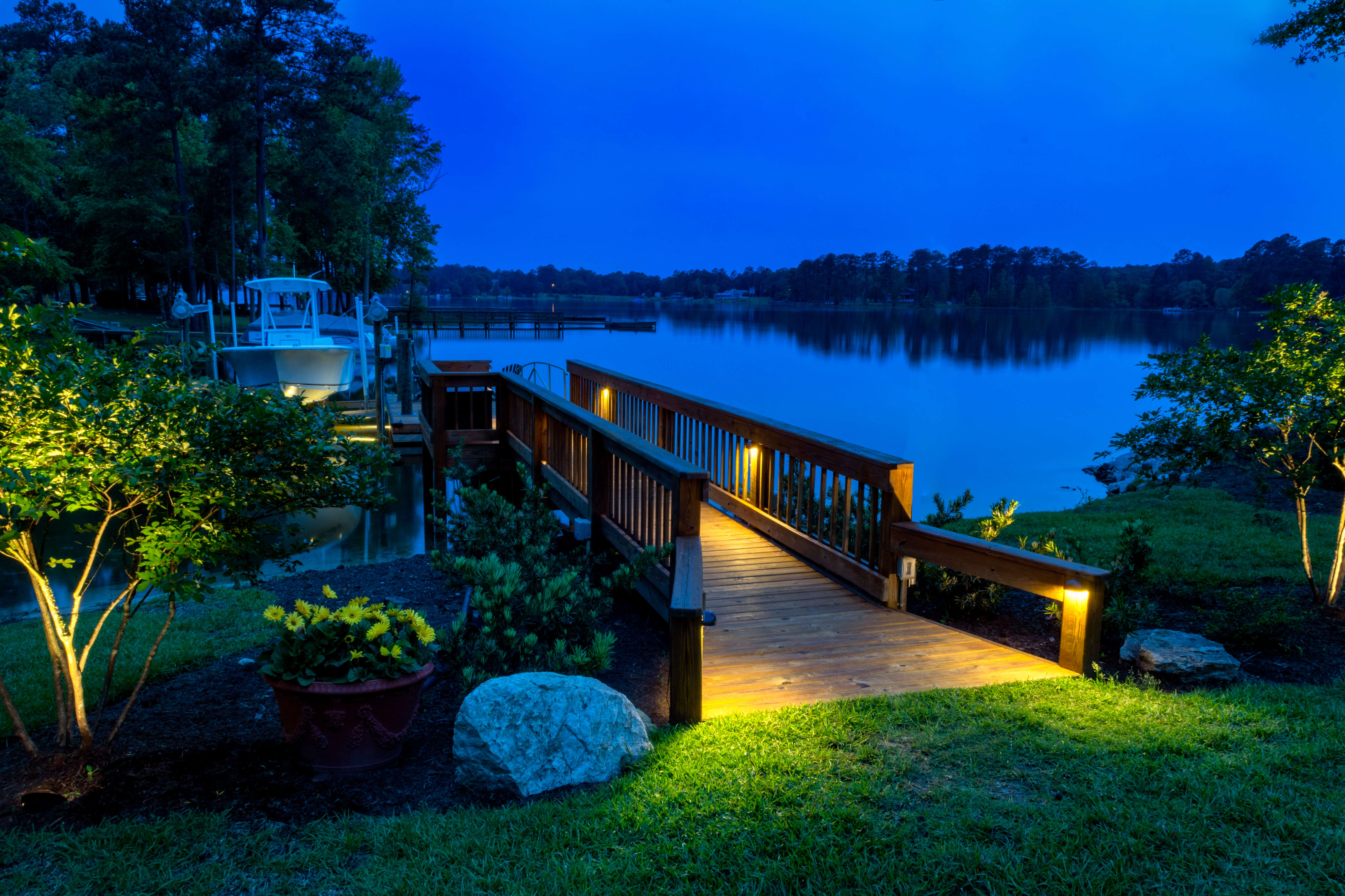 Dock lighting 