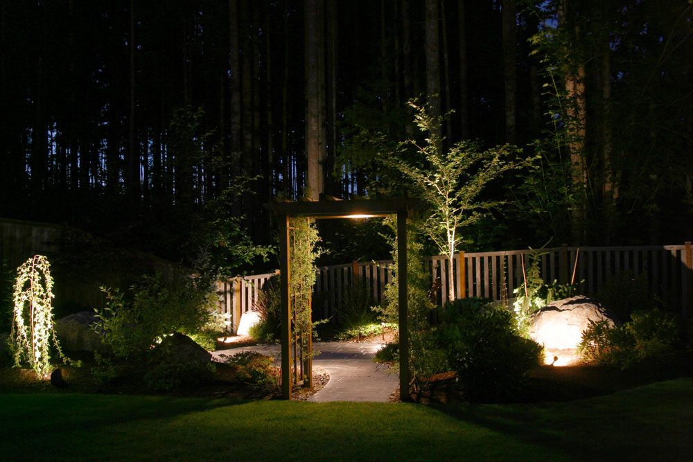 Landscape lighting for gates and arbors