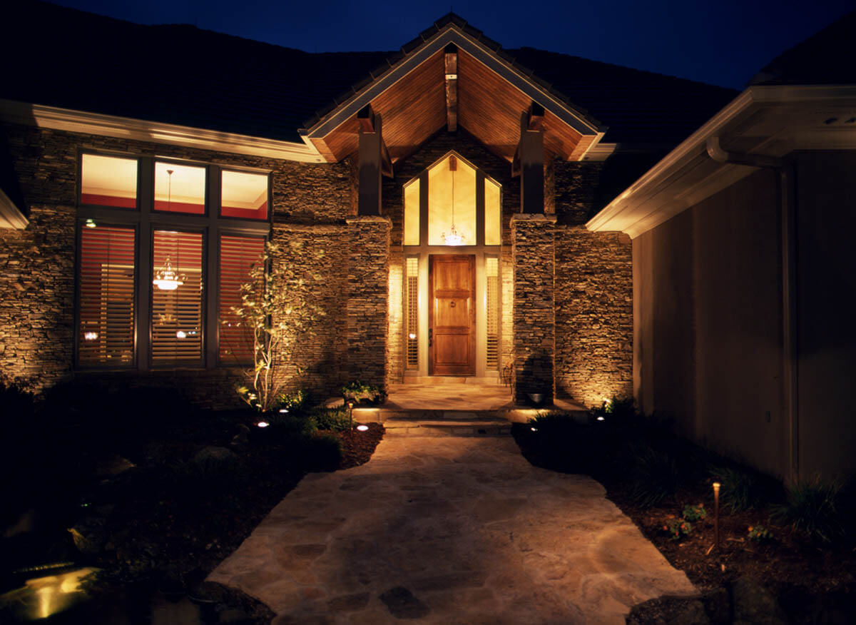 Path and entryway lighting