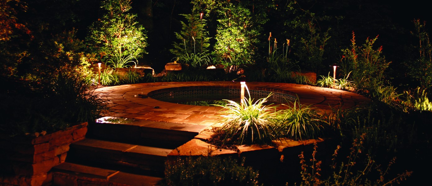 custom landscape lighting