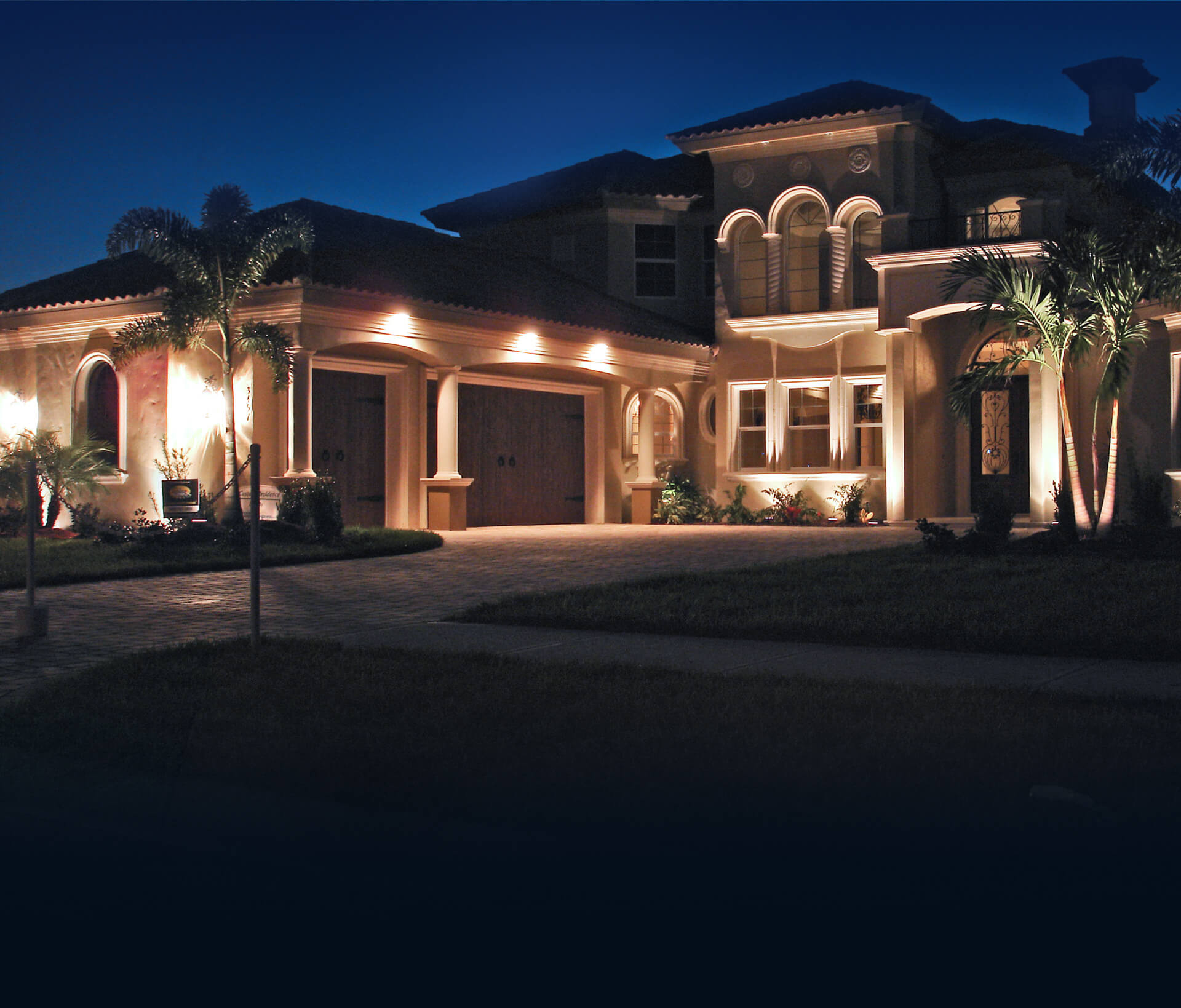 Florida home with outdoor lighting system