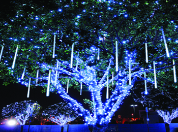 Snowfall holiday lighting