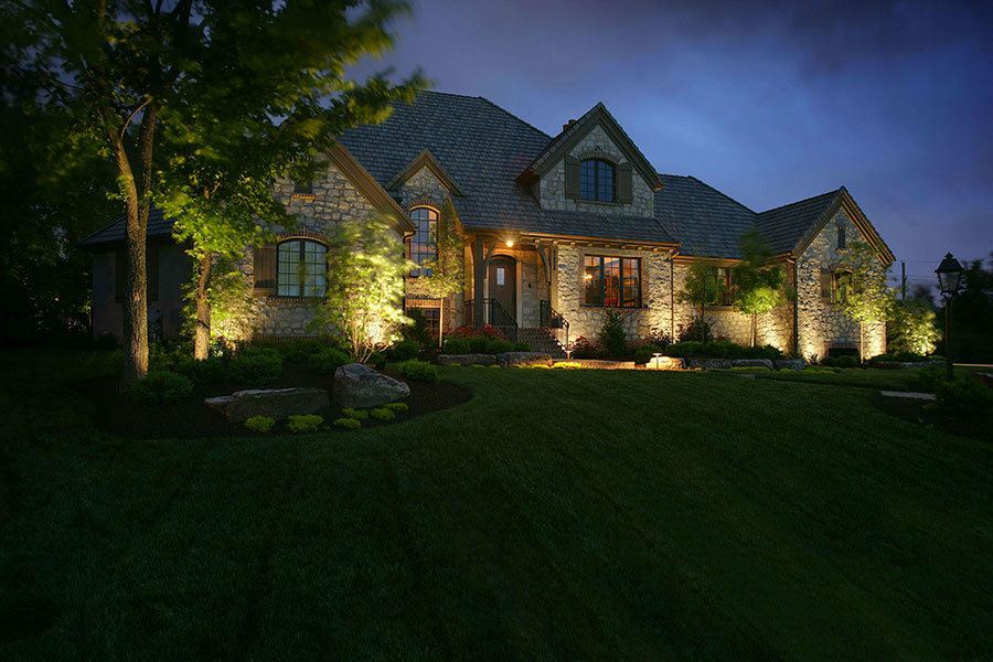 What Types of Outdoor Lights Should Be Used for Residential? 