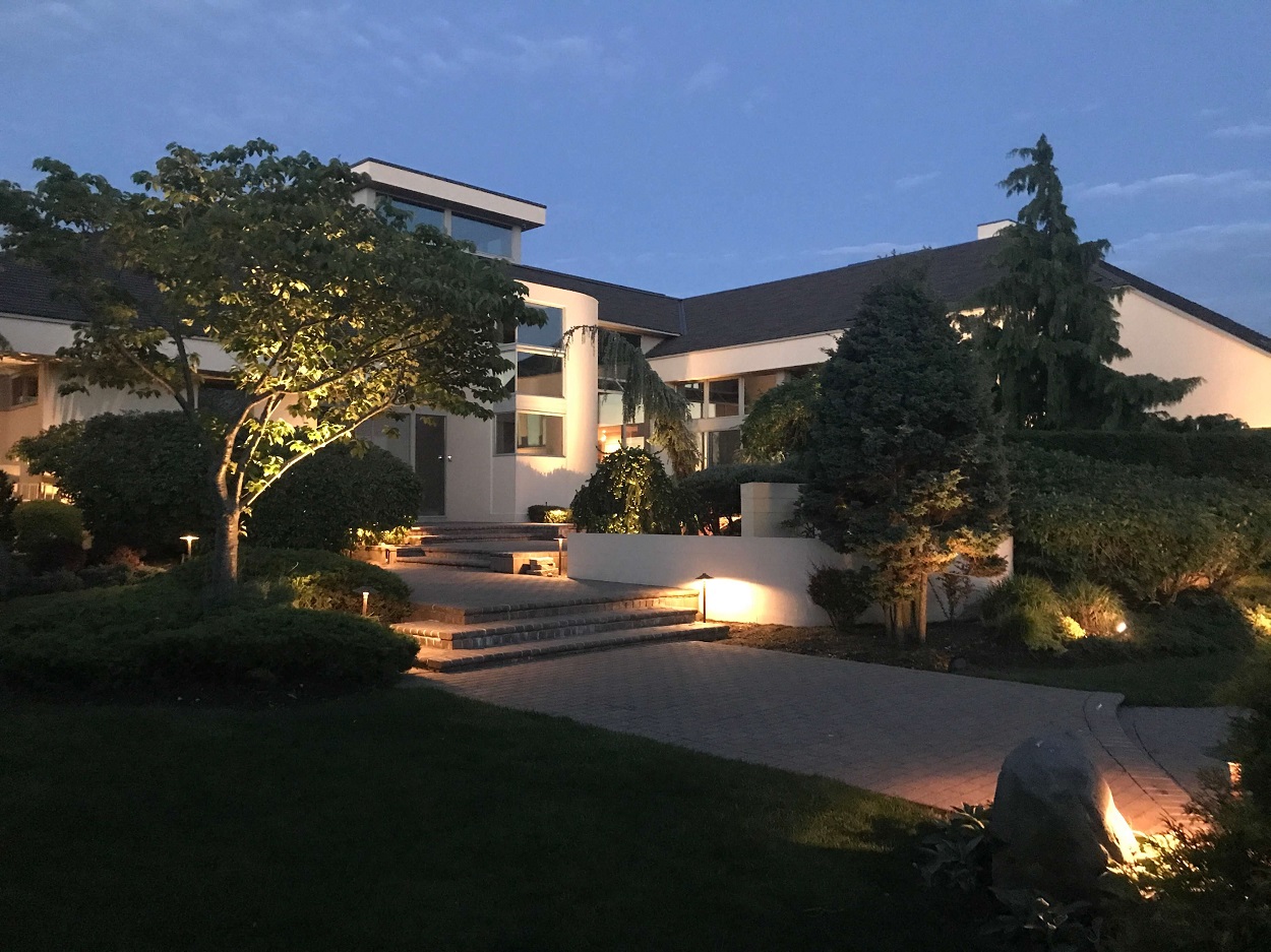 Outdoor lighting in the Hamptons, NY