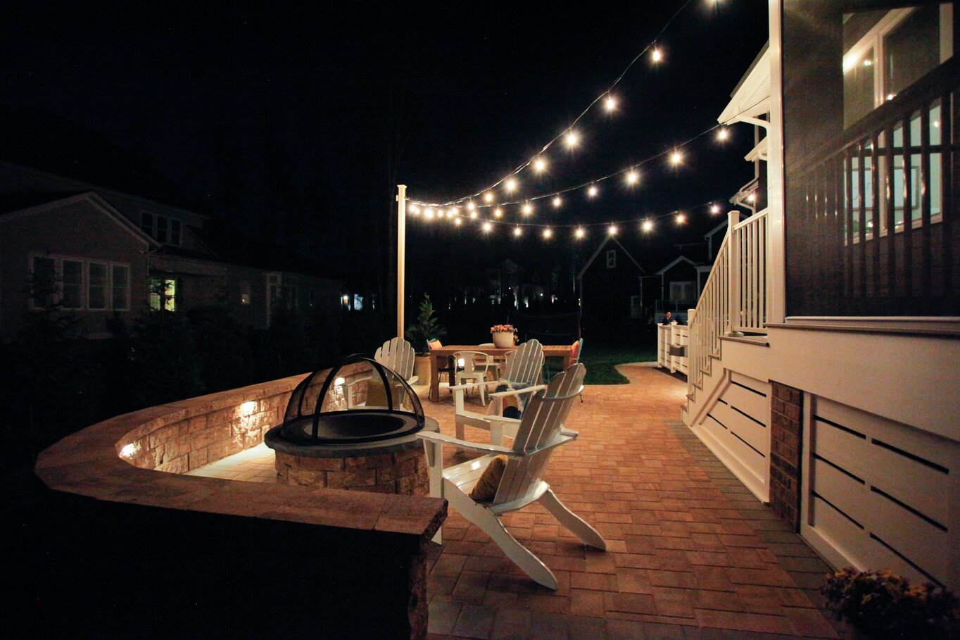 outdoor entertaining lights