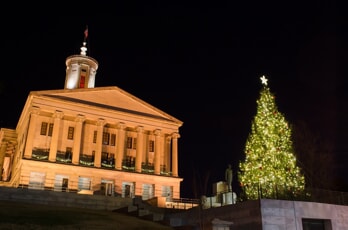 tennessee state capital christmas tree 