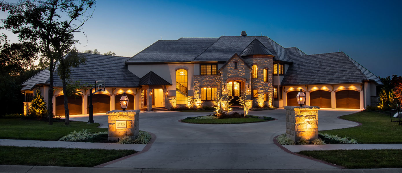 custom outdoor lighting installer in Matteson, IL