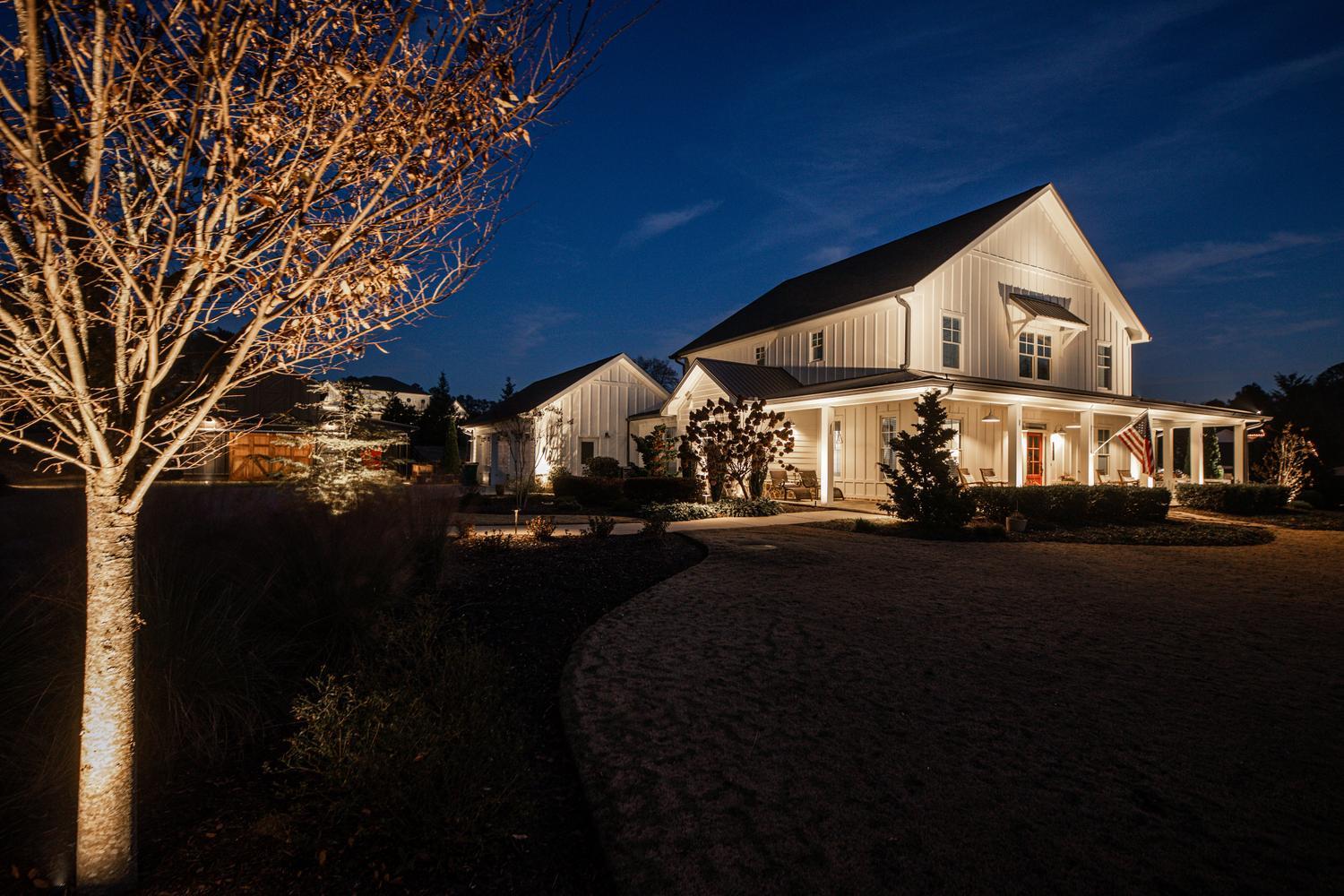 curb appeal lighting at night in aurora chicago illinois