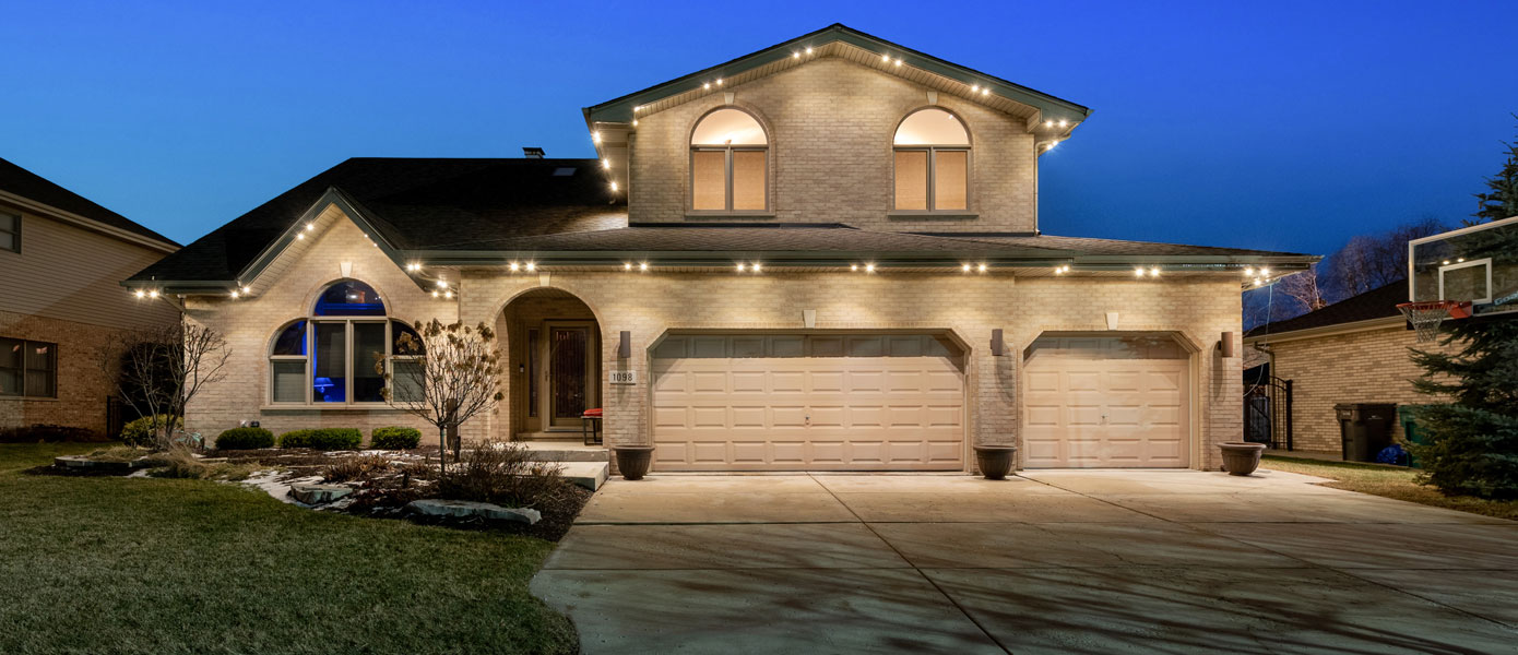 permanent roofline lighting in Frankfort, IL