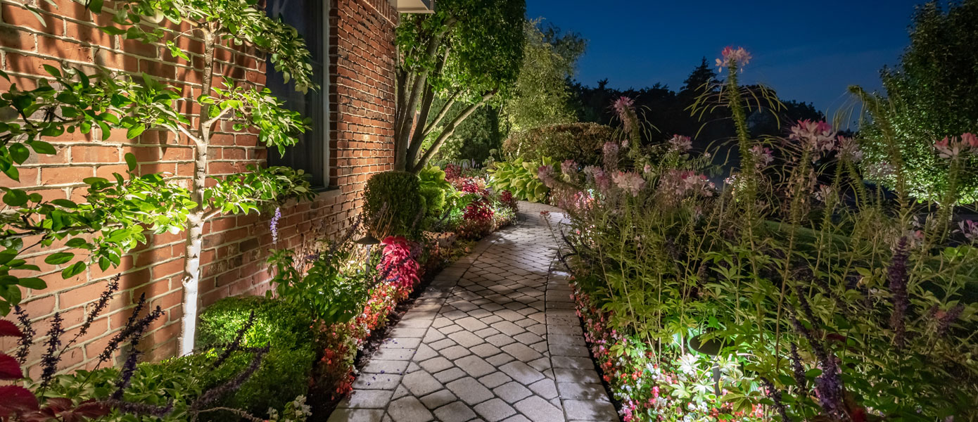 custom landscape lighting in Winnetka, IL
