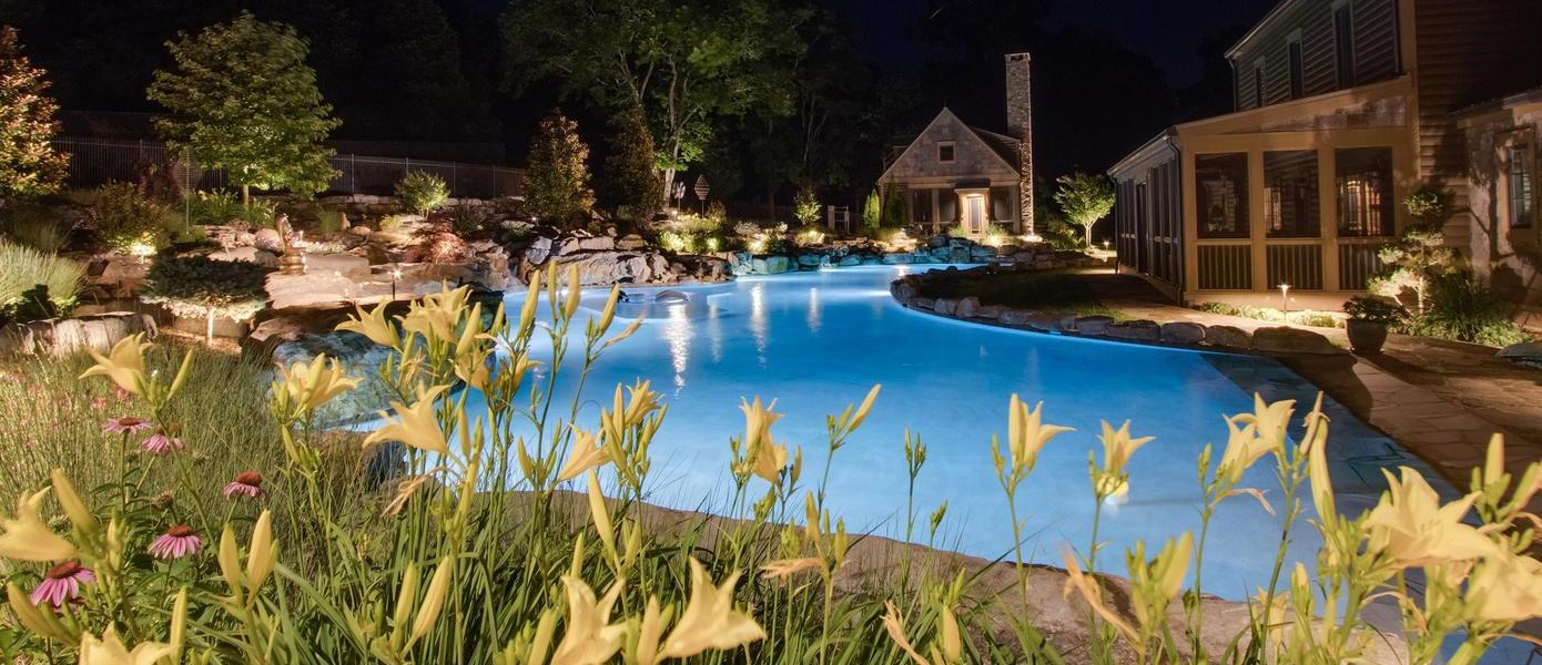 custom landscape lighting
