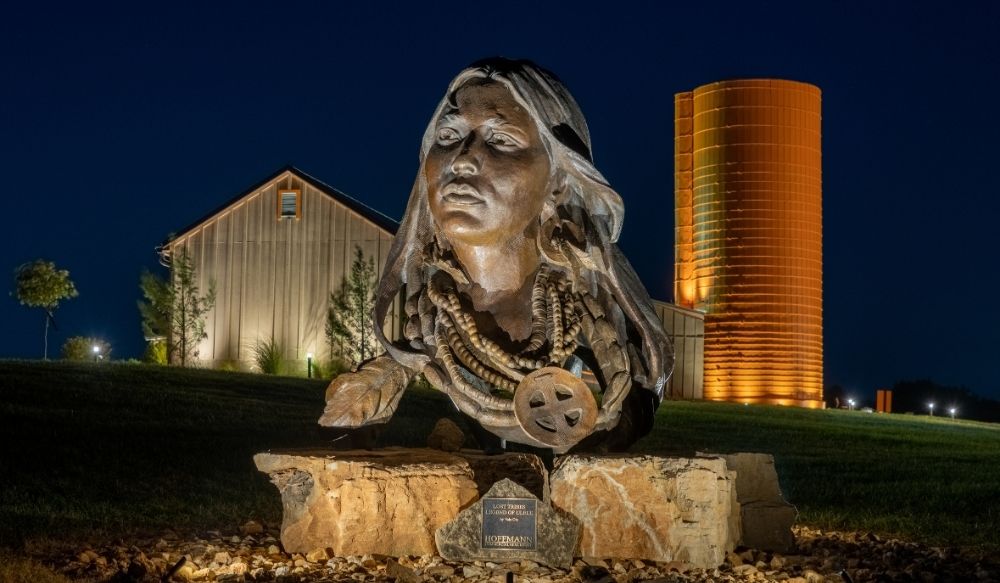 commercial landscape feature lighting St. Louis