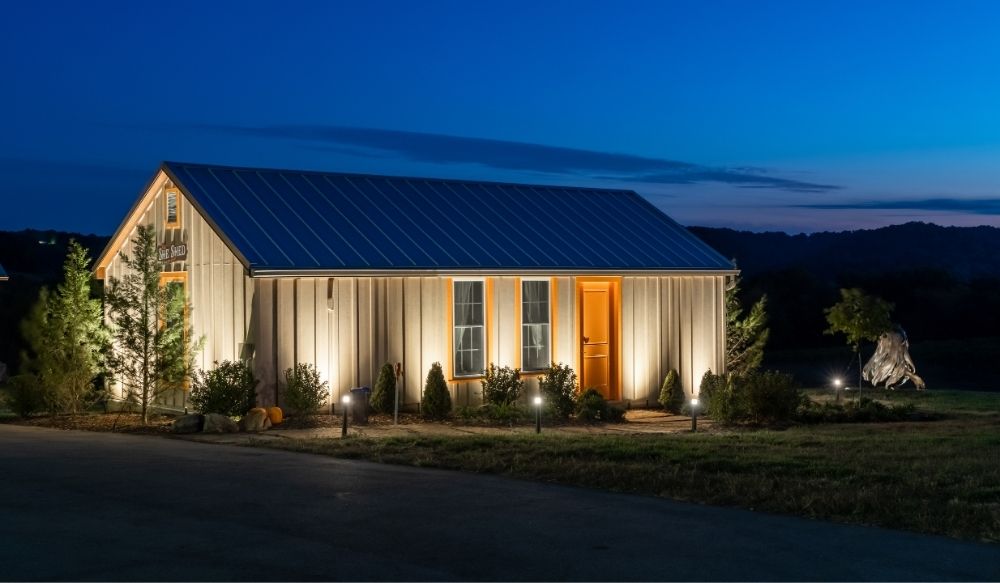 commercial landscape lighting St. Louis