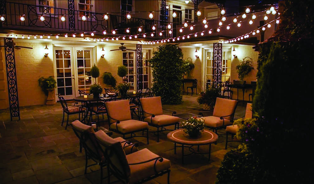 Create an Upscale Curb Appeal and Nighttime Ambiance Outdoors with Creve Coeur’s Premier Outdoor Lighting 