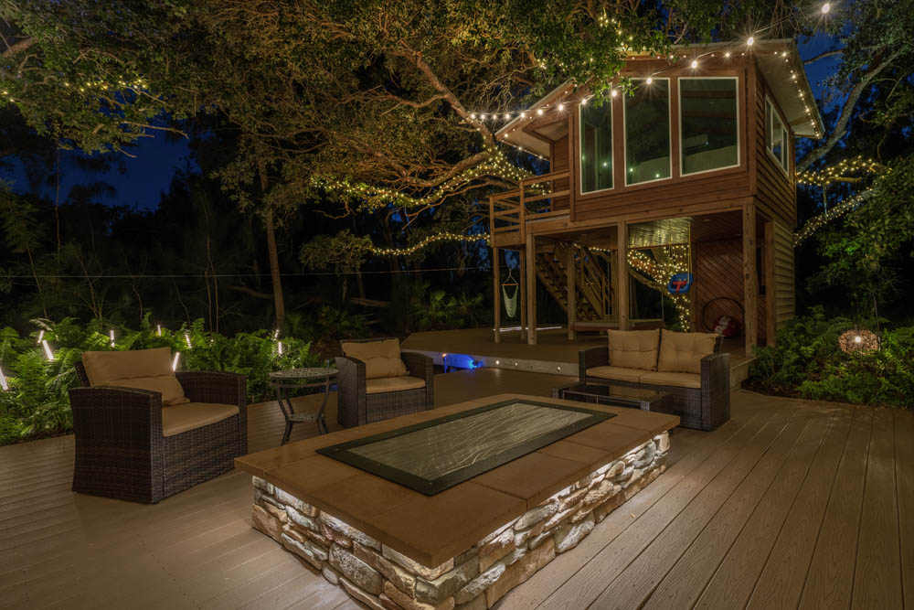 feature patio lighting