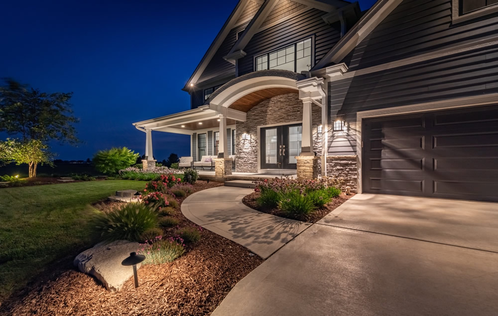 Frontenac outdoor landscape lighting company