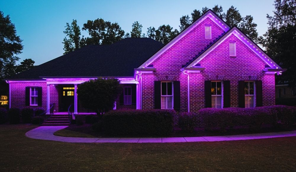 outdoor permanent holiday lights in St. Louis