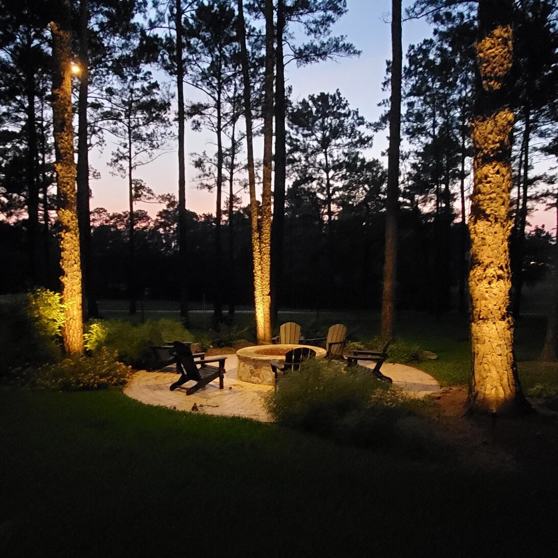 outdoor uplights for trees
