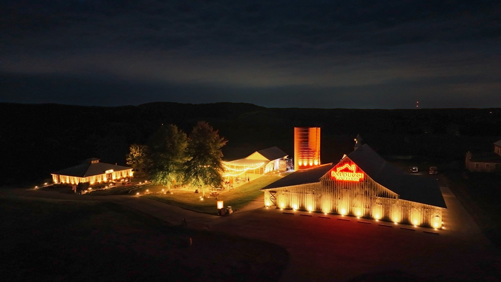 types of commercial outdoor lighting: architectural uplighting