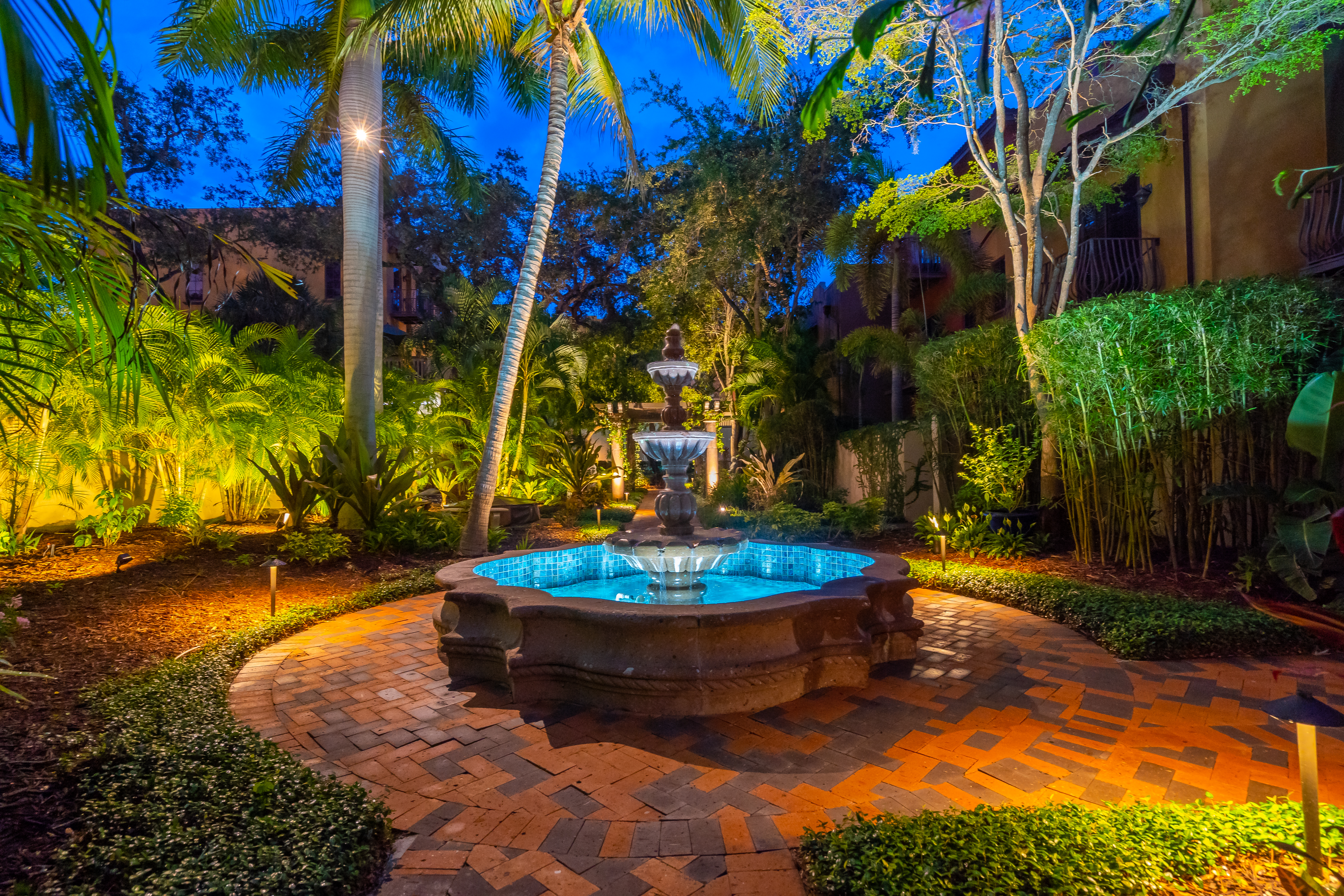 walk way lighting with fountain