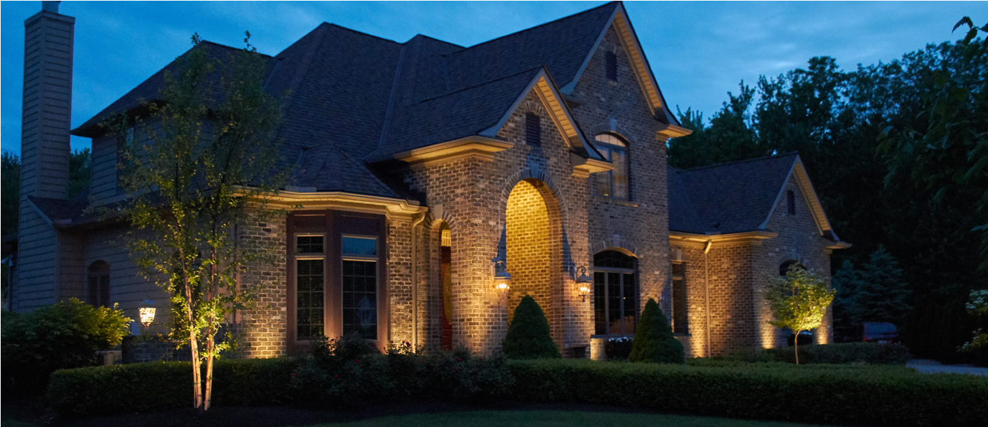 architectural lighting on a brick home 