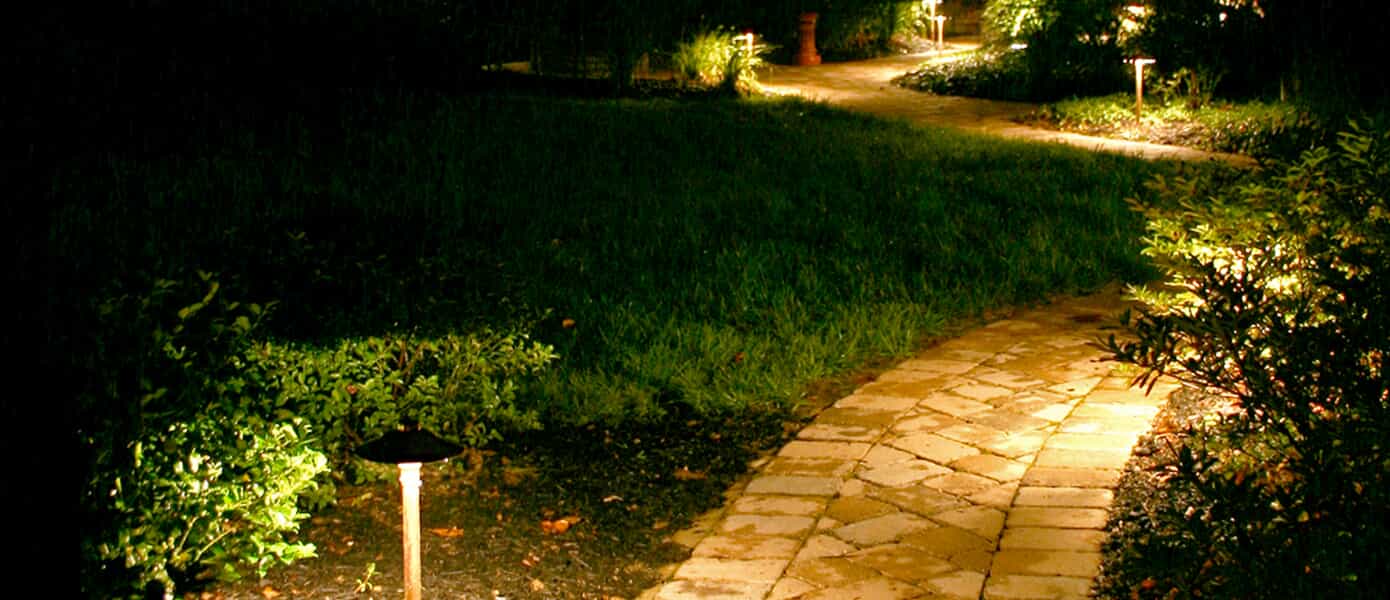 Pathway lights in Powell OH for landscape illumination