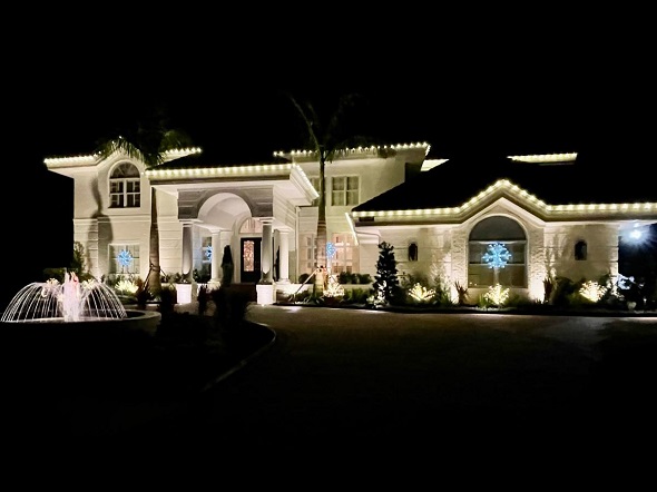 Outdoor Holiday Lighting
