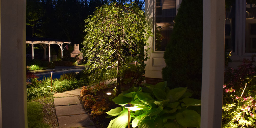Pathway and landscape lighting 