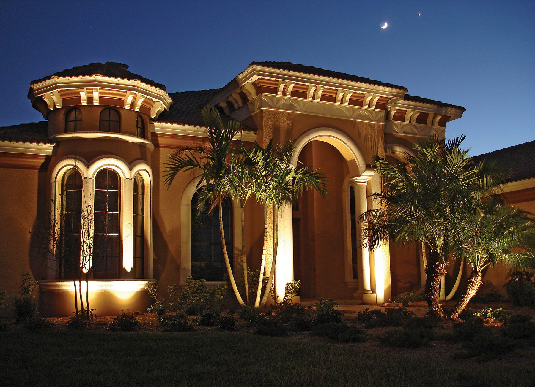 Palm Springs home with landscape lighting
