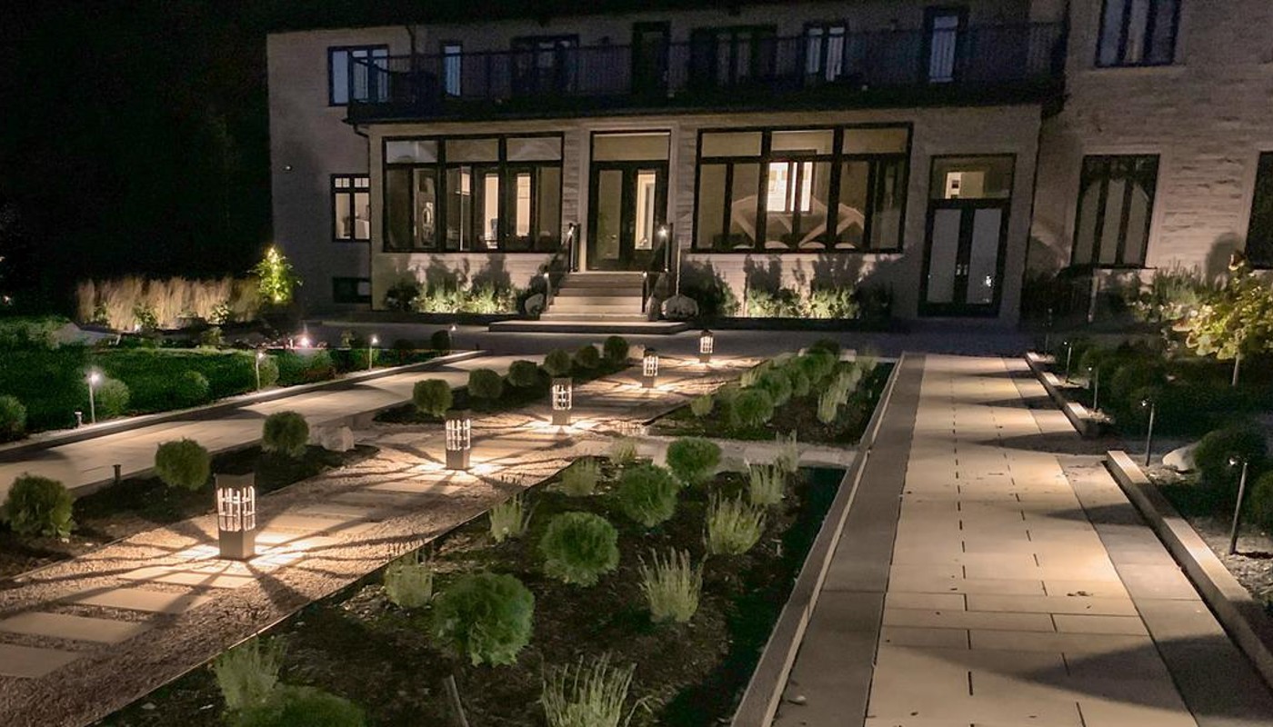 landscape lighting in Olive Branch, MS by OLP Memphis