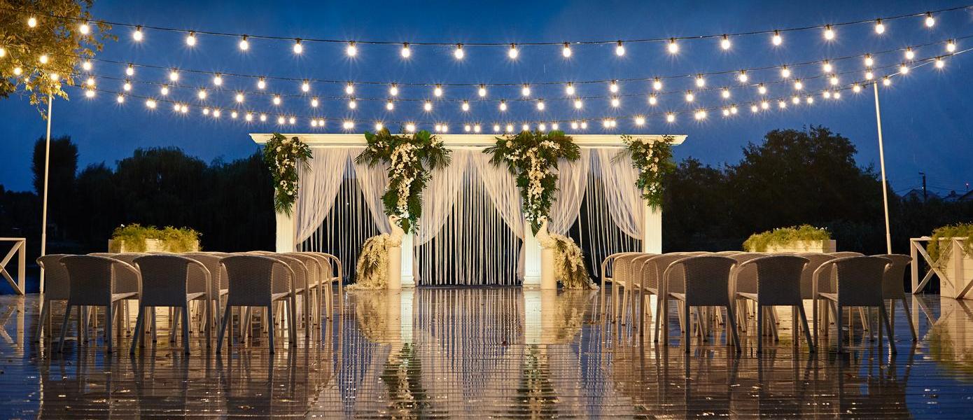 string lighting wedding