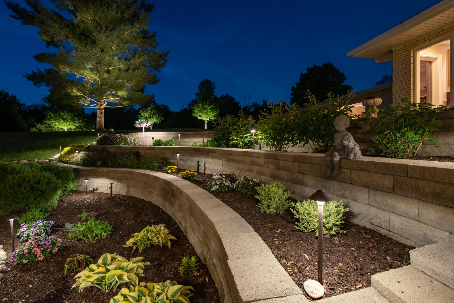 landscape lighting installation in Jacksonville, Florida