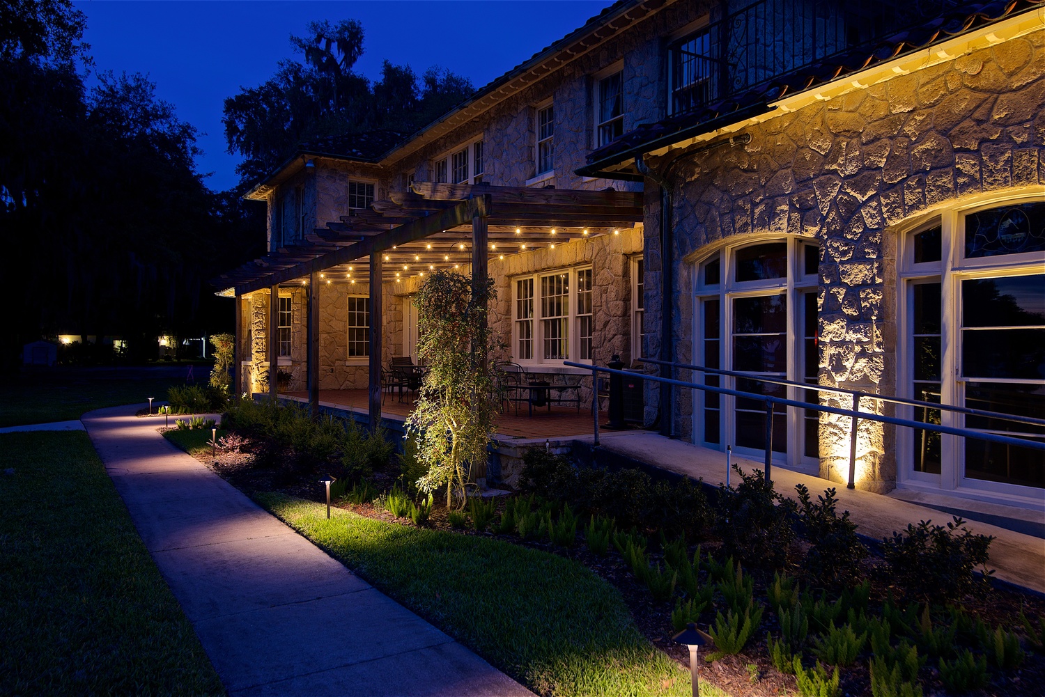 path lighting installation company in Jacksonville, FL