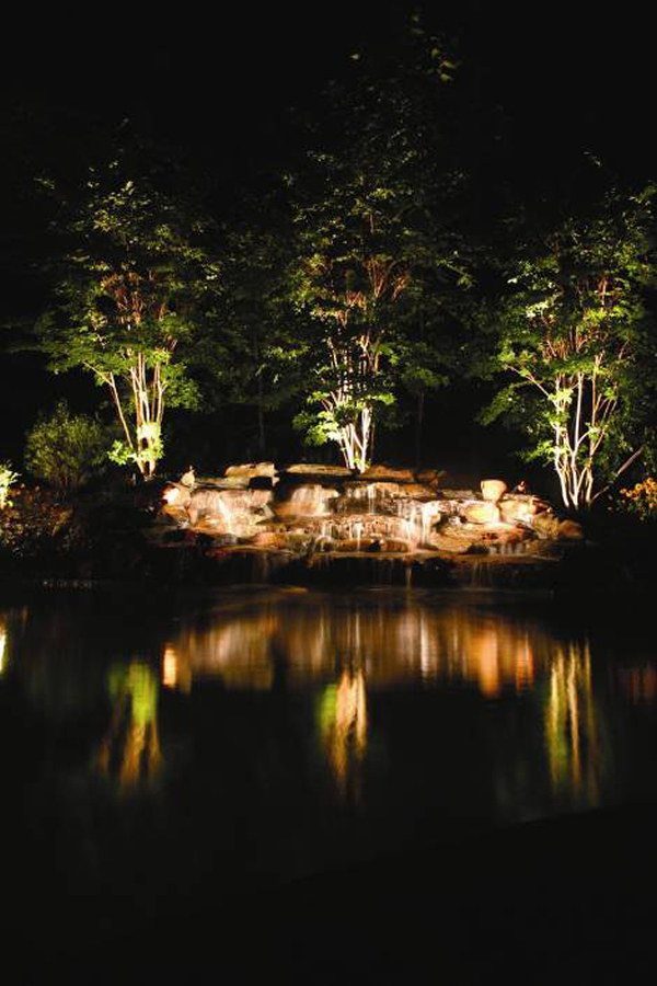 water feature lighting on pool 
