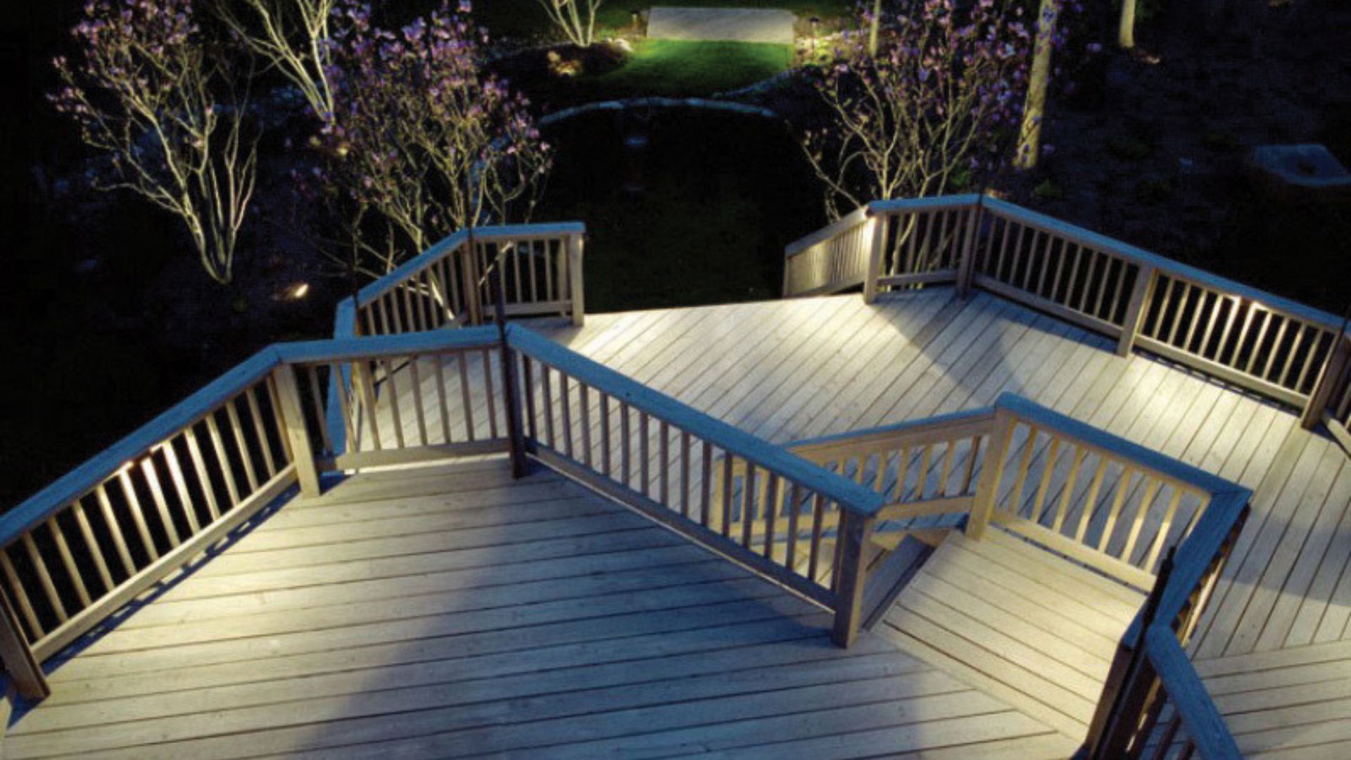 deck stairway lighting