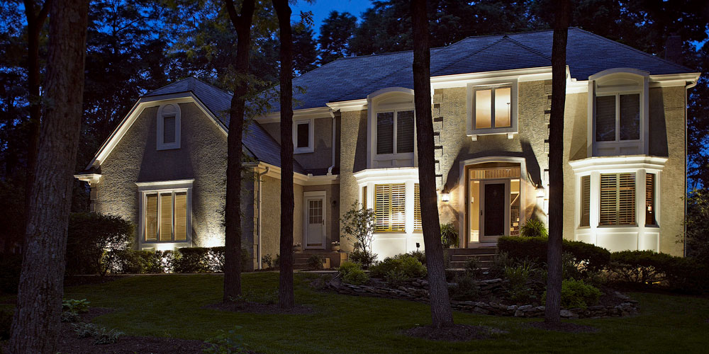 Picture of Charleston home with outdoor lighting system