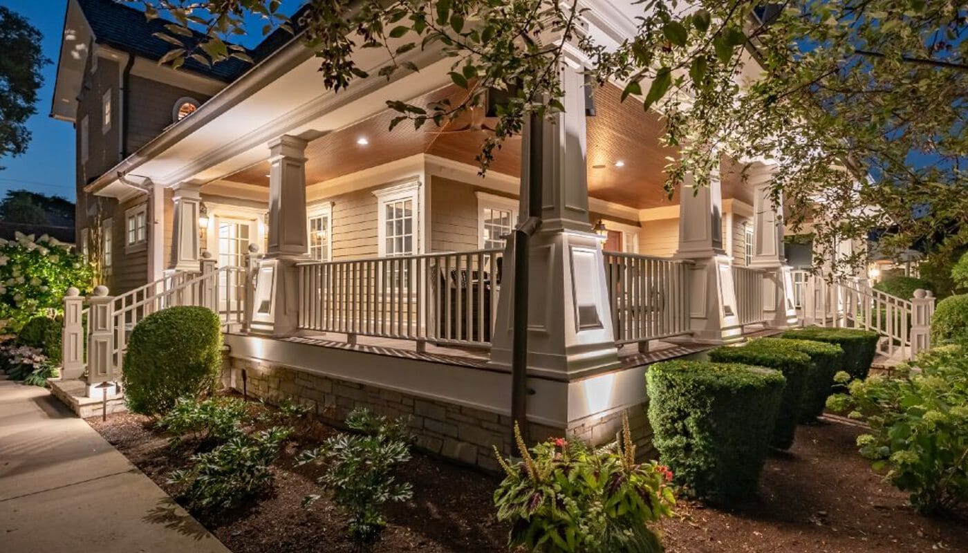 custom outdoor lights in Three Rivers