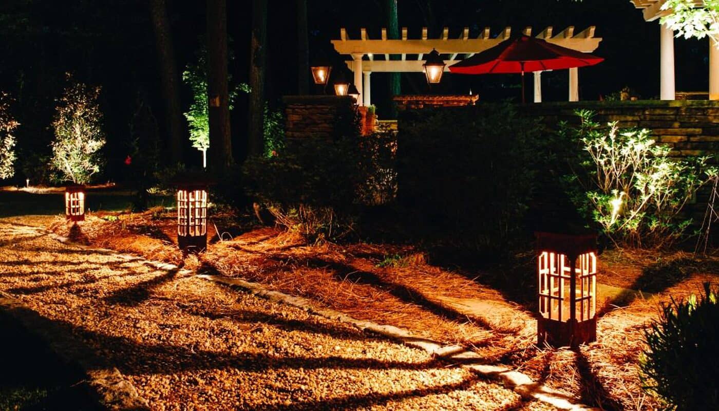 custom landscape lighting 