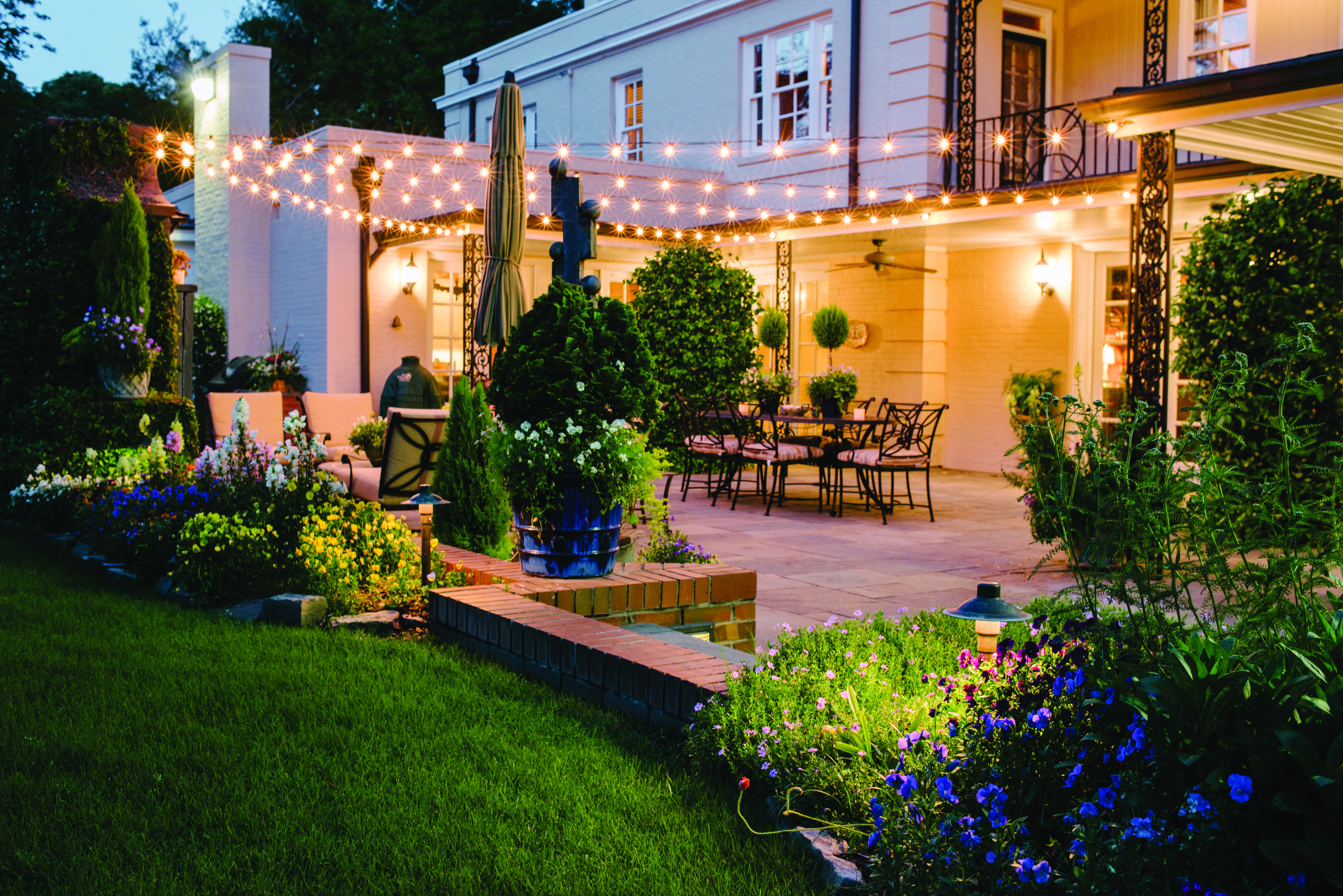 outdoor patio string lights